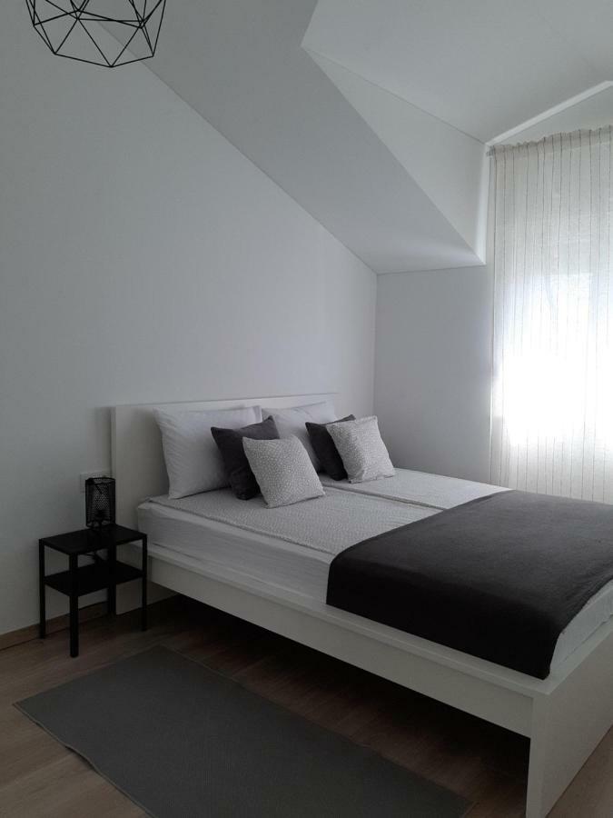 Apartment Pepina Водице Екстер'єр фото